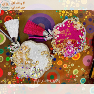 Quạt dâng cô Bơ - cô Chín