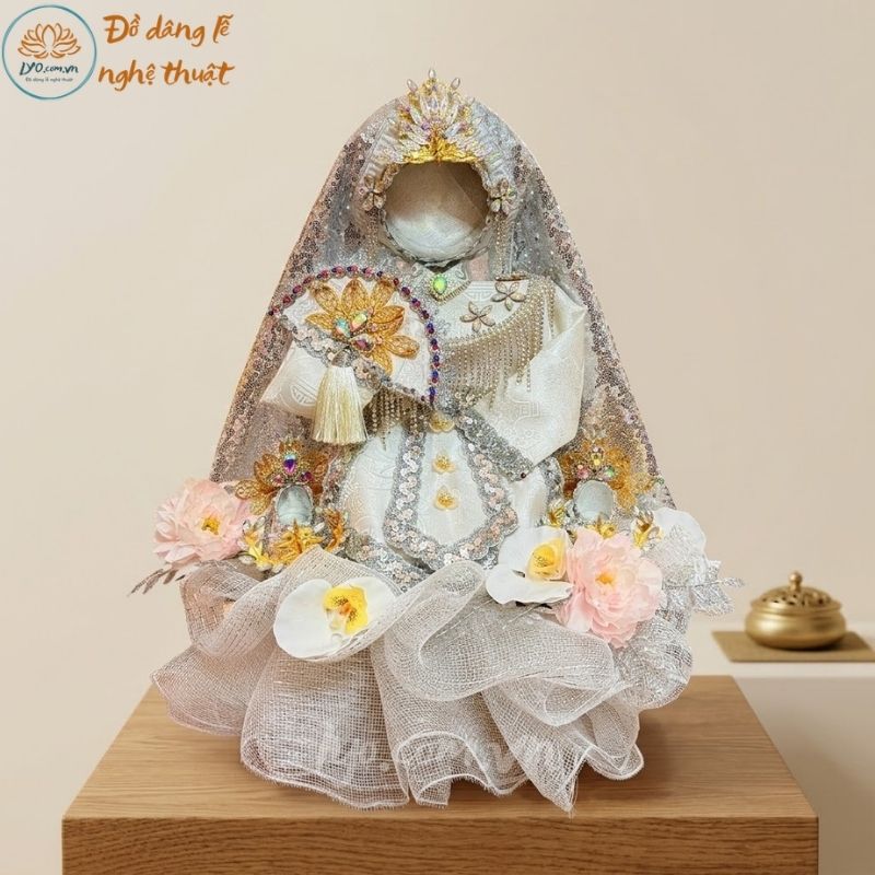Bộ mã trắng LYO trong không gian trưng bày, minh họa cách đối chiếu tỷ lệ và nền đặt